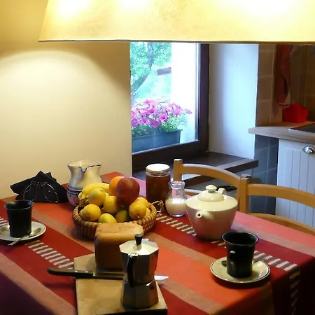 Bed & Breakfast I Boschi Del Castagno